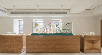 OLED透明屏主流应用场景全面解析